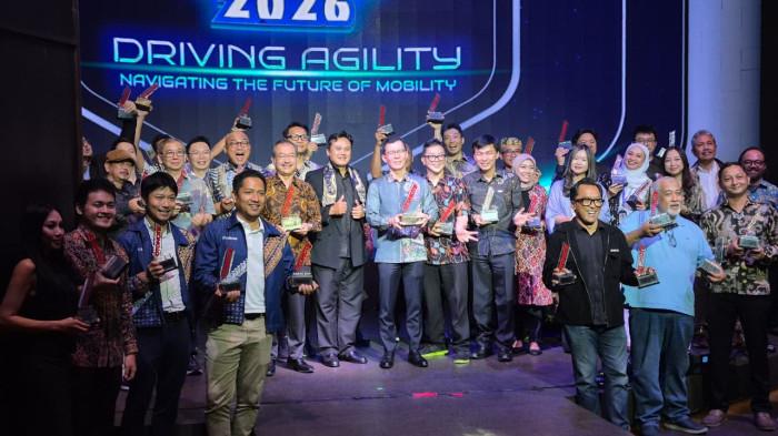 Dari skutik hingga sport, Yamaha sapu bersih 7 penghargaan di event Otomotif Award 2026