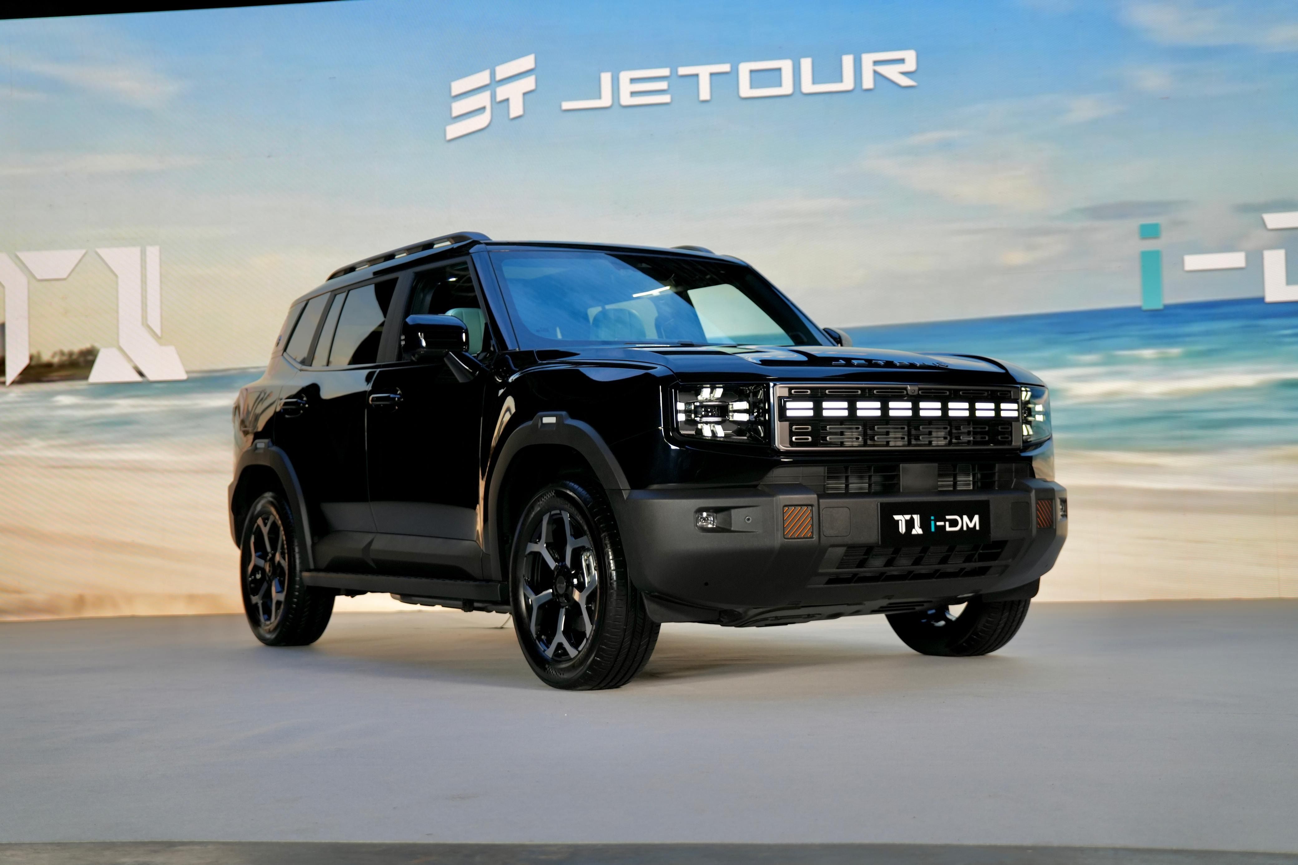 Intip beda powertrain Jetour T1 mesin bensin dan mesin plug-in hybrid