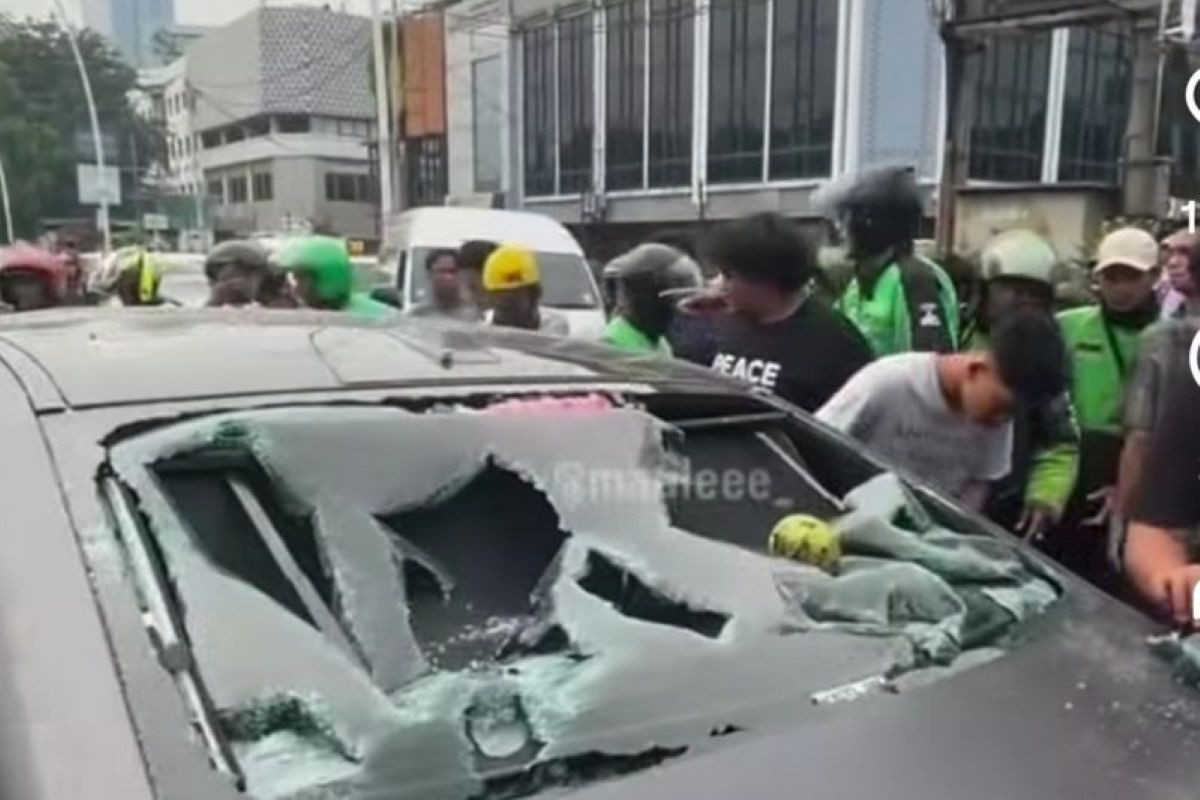 Pengakuan pengemudi BMW yang tabrak lari ojol di Meruya, oalah