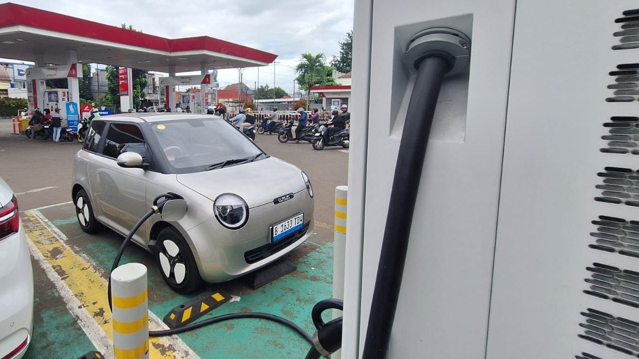 Ladies ingin pakai Changan Lumin untuk mobilitas? Segini biaya charge baterainya
